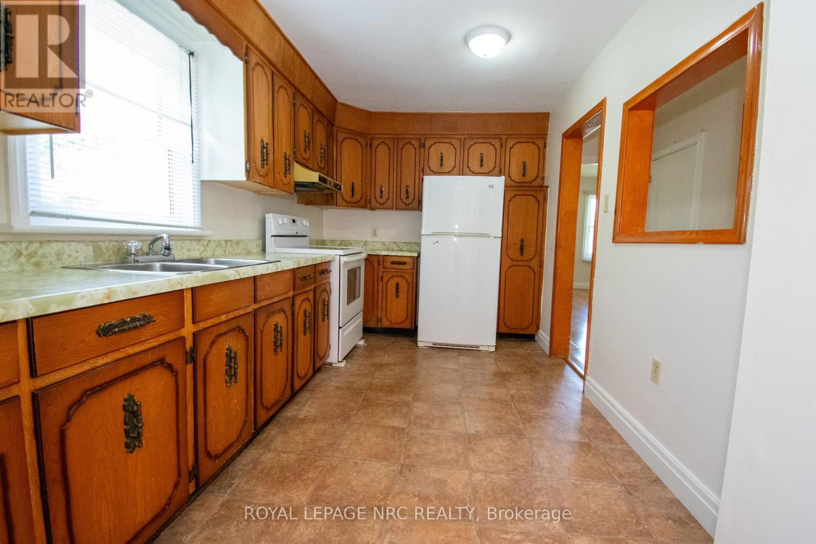 2 Eastbourne Avenue, St. Catharines, Ontario  L2M 5K4 - Photo 13 - X13526366
