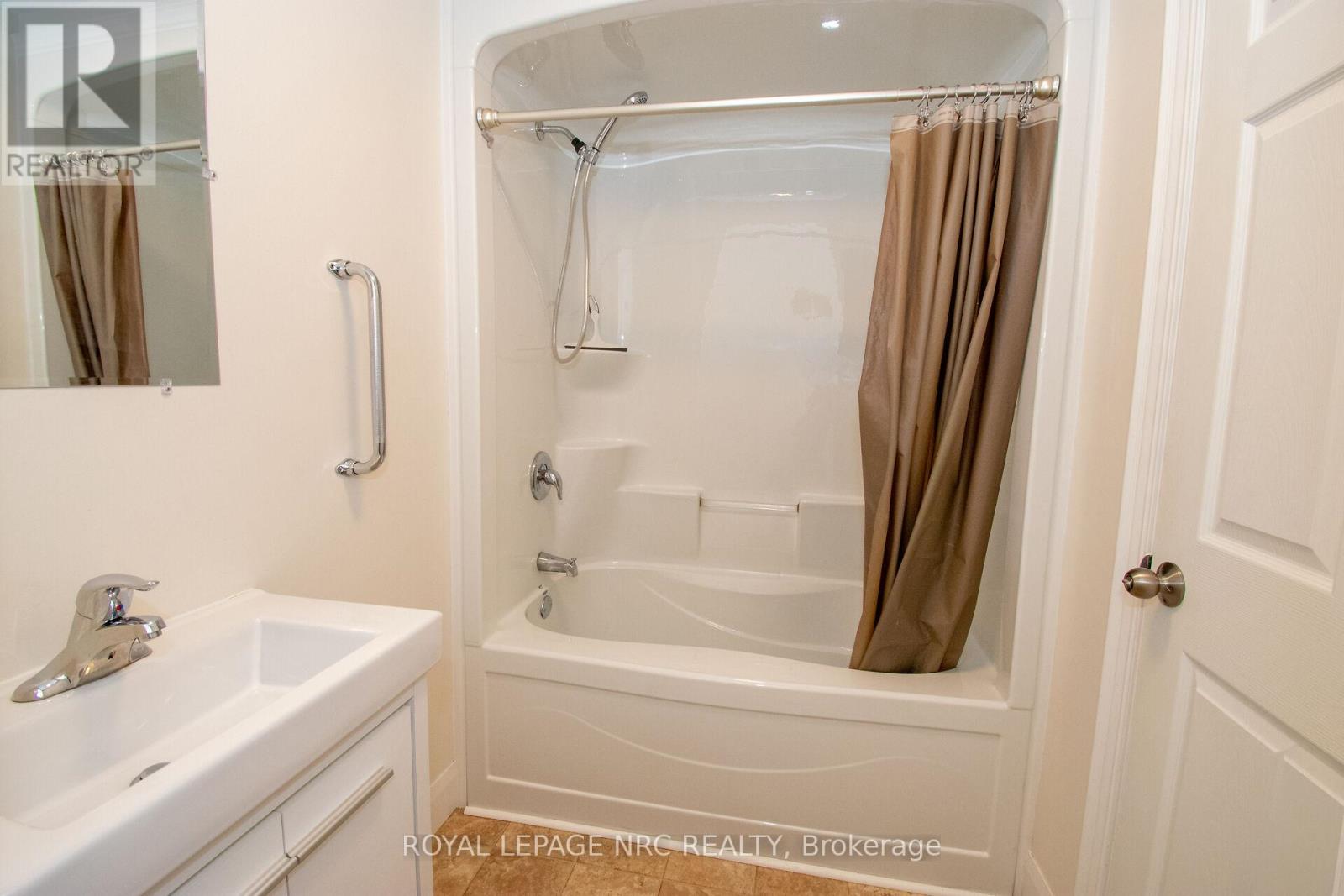 2 Eastbourne Avenue, St. Catharines, Ontario  L2M 5K4 - Photo 26 - X13526366