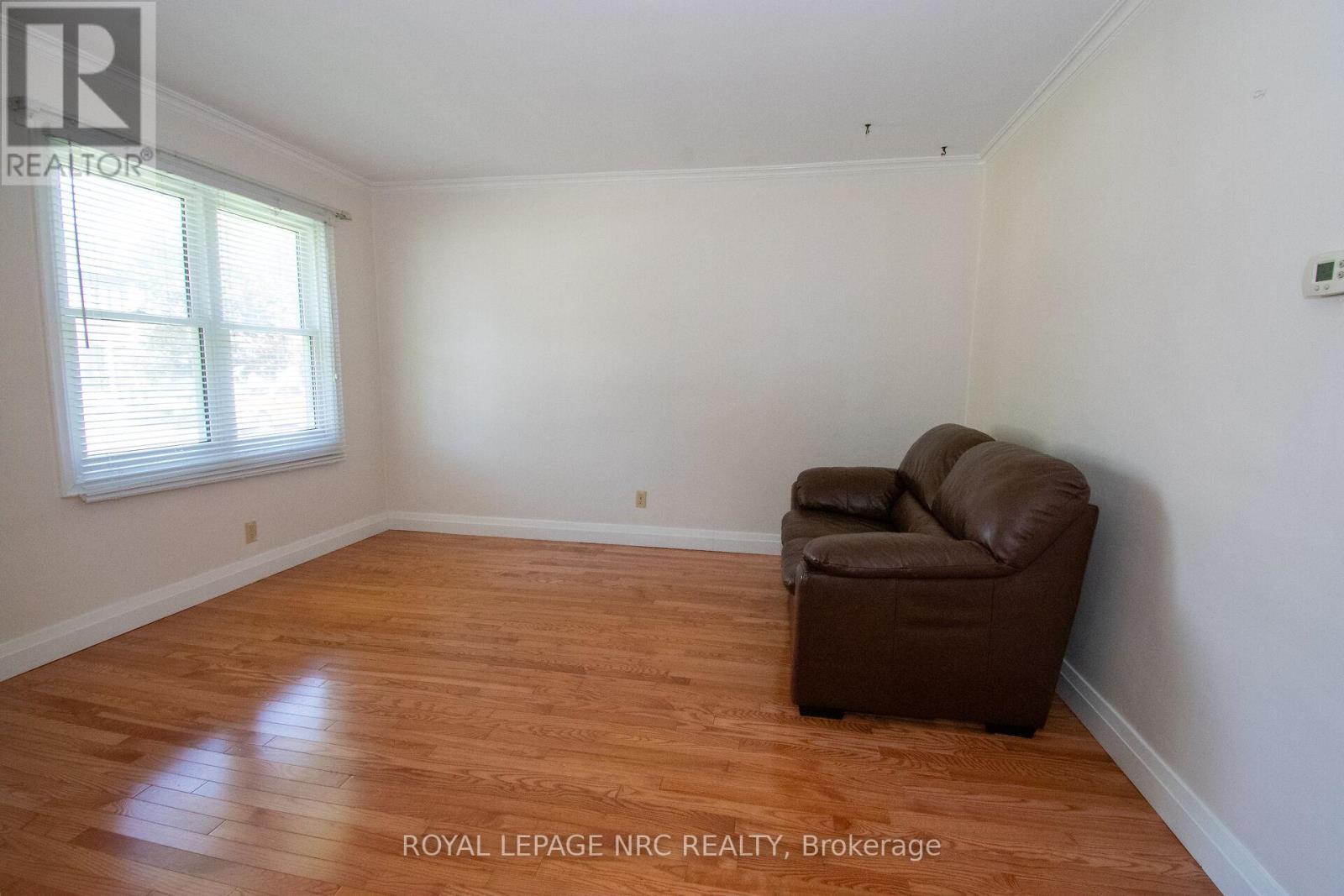 2 Eastbourne Avenue, St. Catharines, Ontario  L2M 5K4 - Photo 6 - X13526366