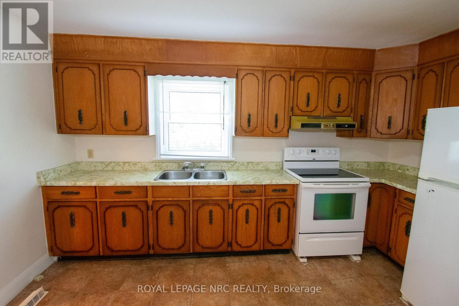 2 Eastbourne Avenue, St. Catharines, Ontario  L2M 5K4 - Photo 9 - X13526366