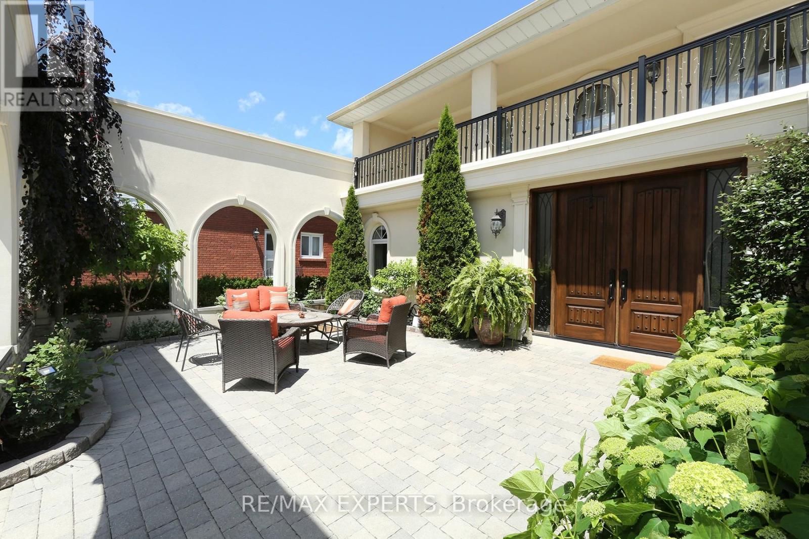 57 Francis Street, Vaughan, Ontario  L4L 1P7 - Photo 2 - N13526550