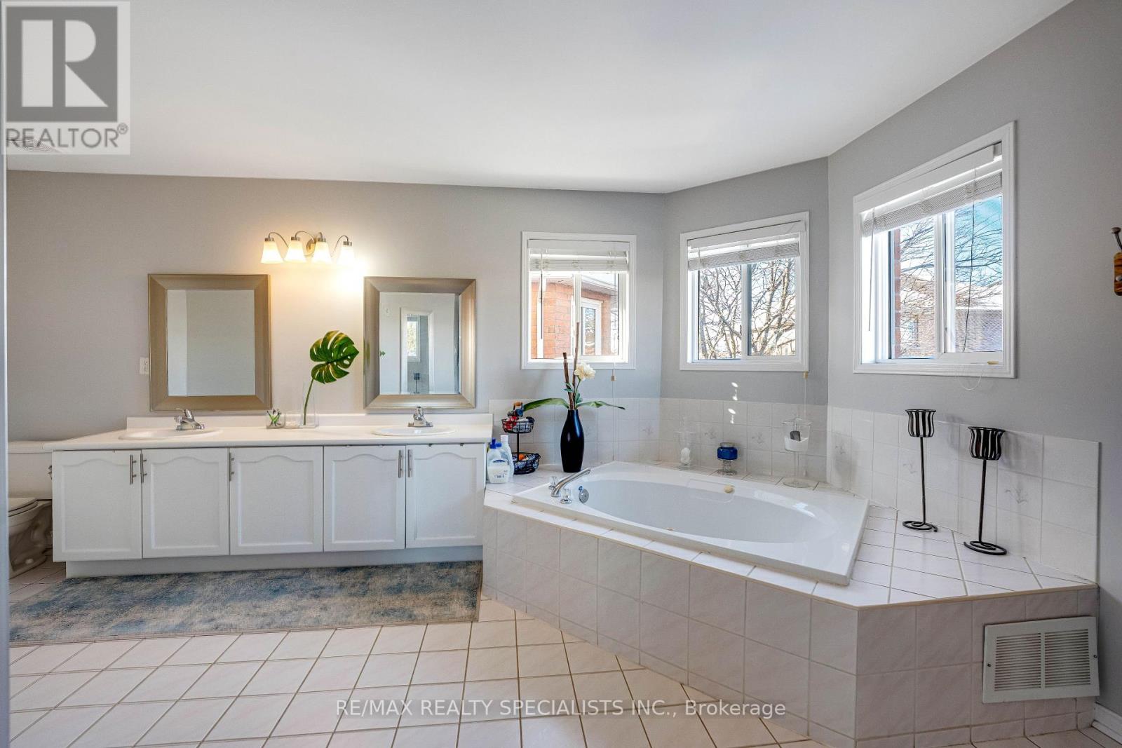 7 Banington Crescent, Brampton, Ontario  L7A 1G4 - Photo 20 - W13526360