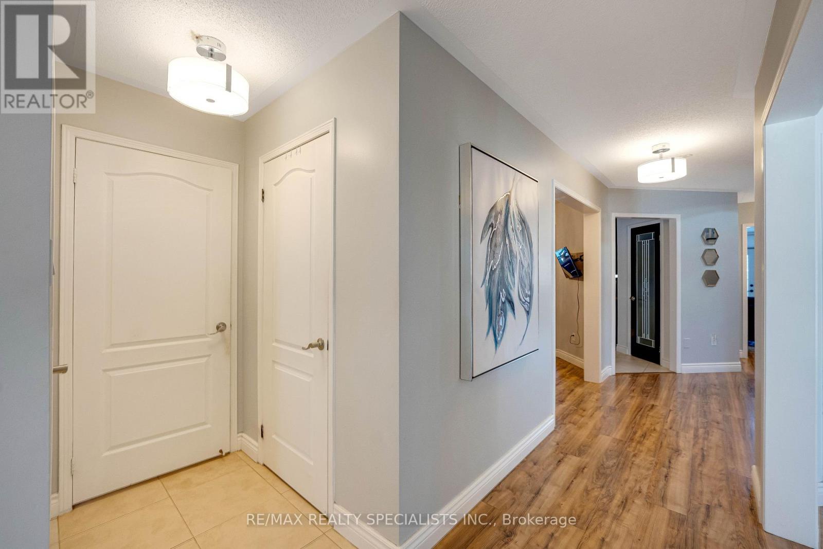 7 Banington Crescent, Brampton, Ontario  L7A 1G4 - Photo 4 - W13526360