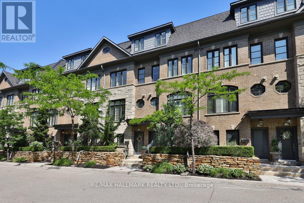 32 LOBO MEWS, Toronto (Islington-City Centre West)