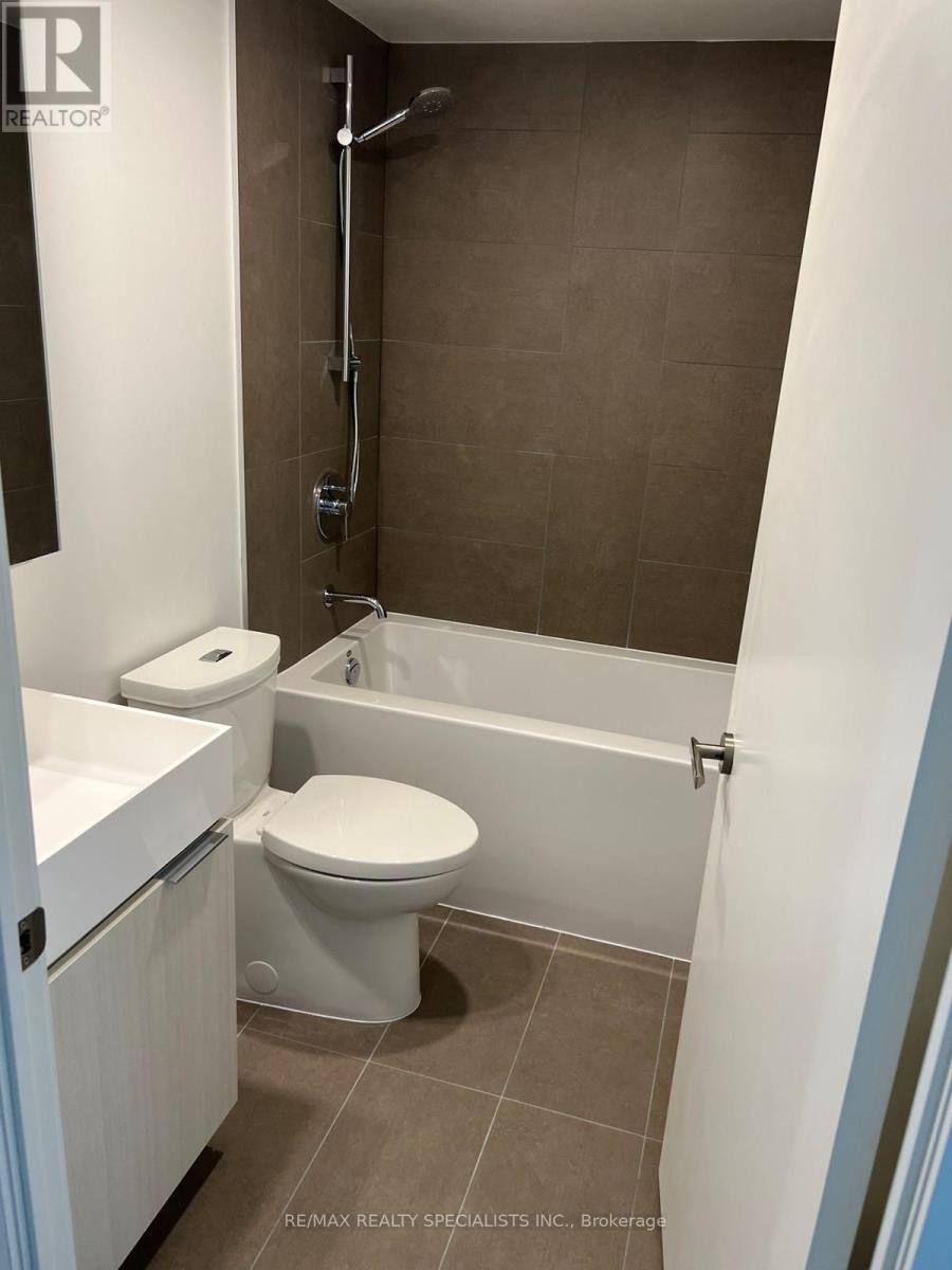 204 - 370 Martha Street S, Burlington, Ontario  L7R 0G9 - Photo 6 - W13526508