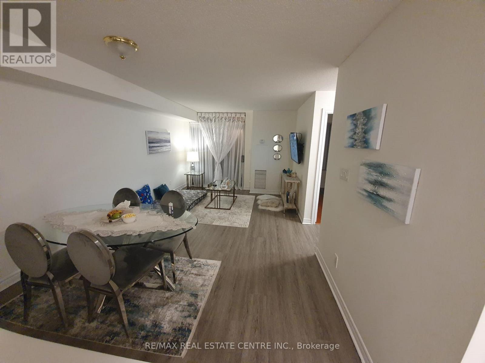 1705 - 3880 DUKE OF YORK BOULEVARD