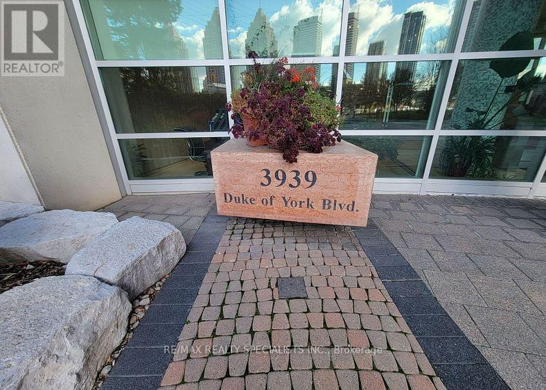 2401 - 3939 Duke Of York Boulevard W, Mississauga, Ontario  L5B 4N2 - Photo 33 - W13526558