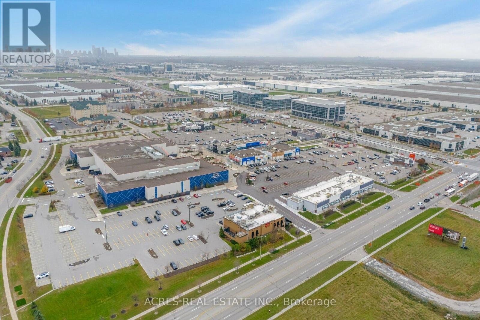 70 Superior Boulevard, Mississauga, Ontario L5T 2X9 - Photo 13 - W13526568