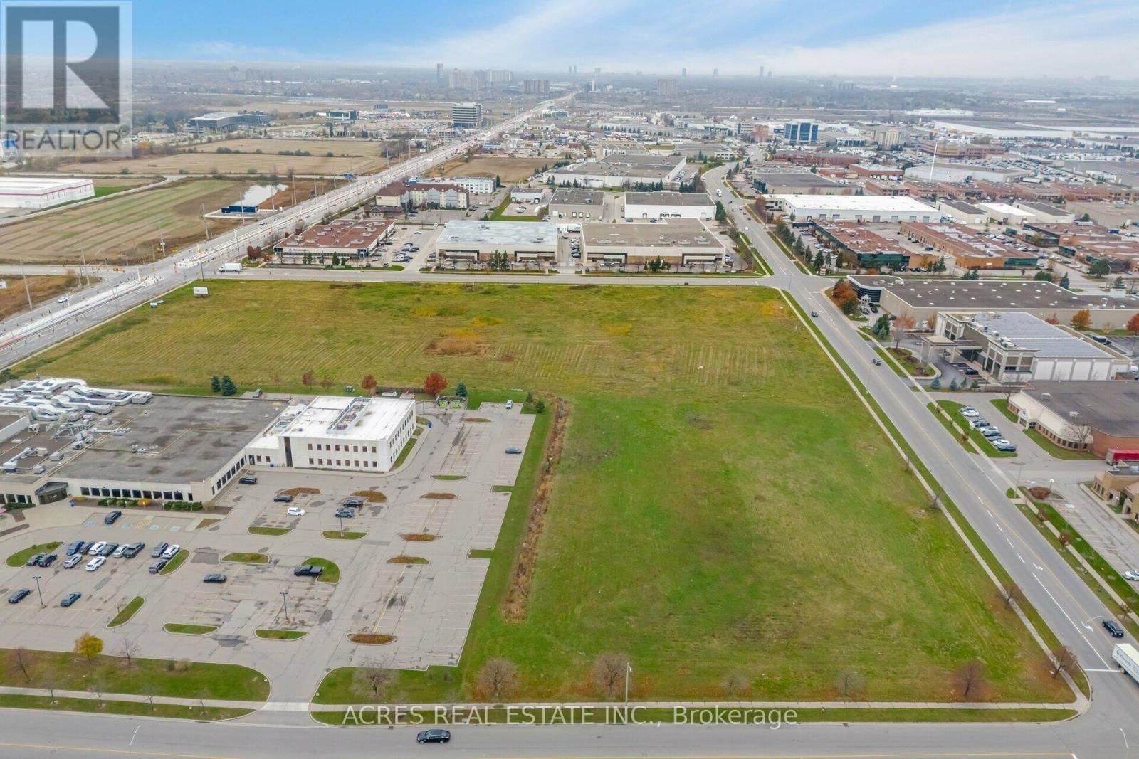 70 Superior Boulevard, Mississauga, Ontario L5T 2X9 - Photo 14 - W13526568