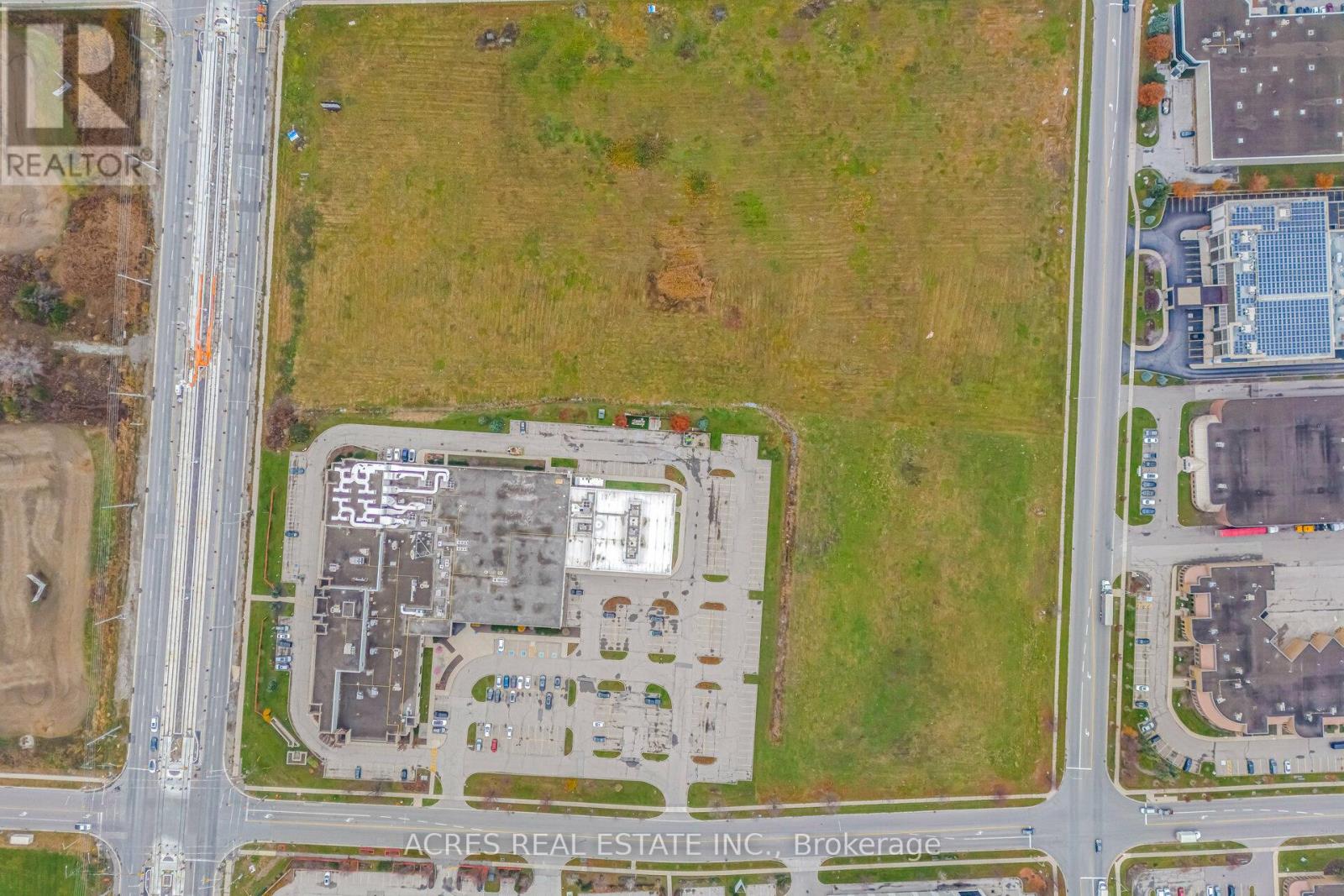 70 Superior Boulevard, Mississauga, Ontario L5T 2X9 - Photo 22 - W13526568