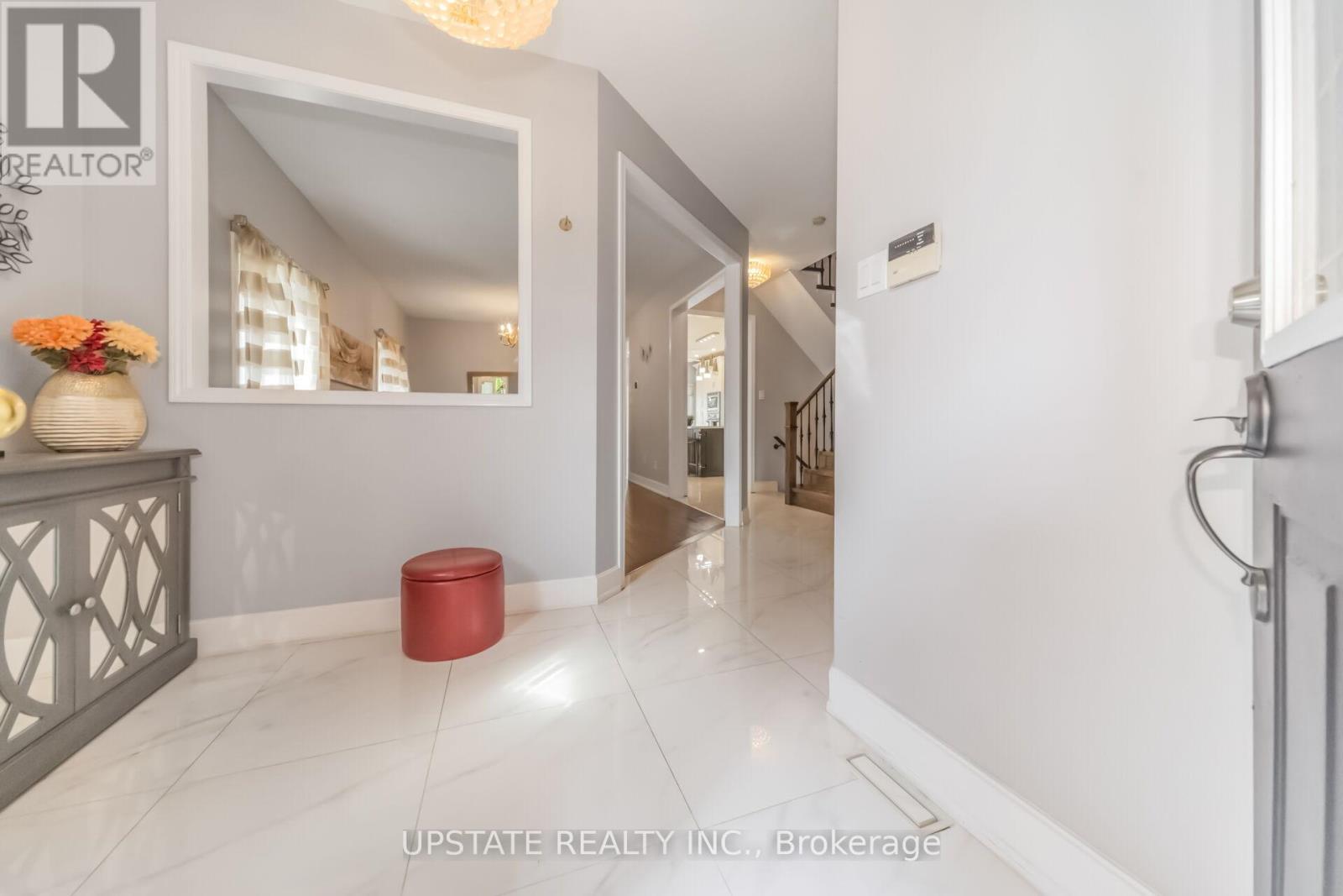 6445 Valiant Heights, Mississauga, Ontario  L5W 1E2 - Photo 4 - W13526610