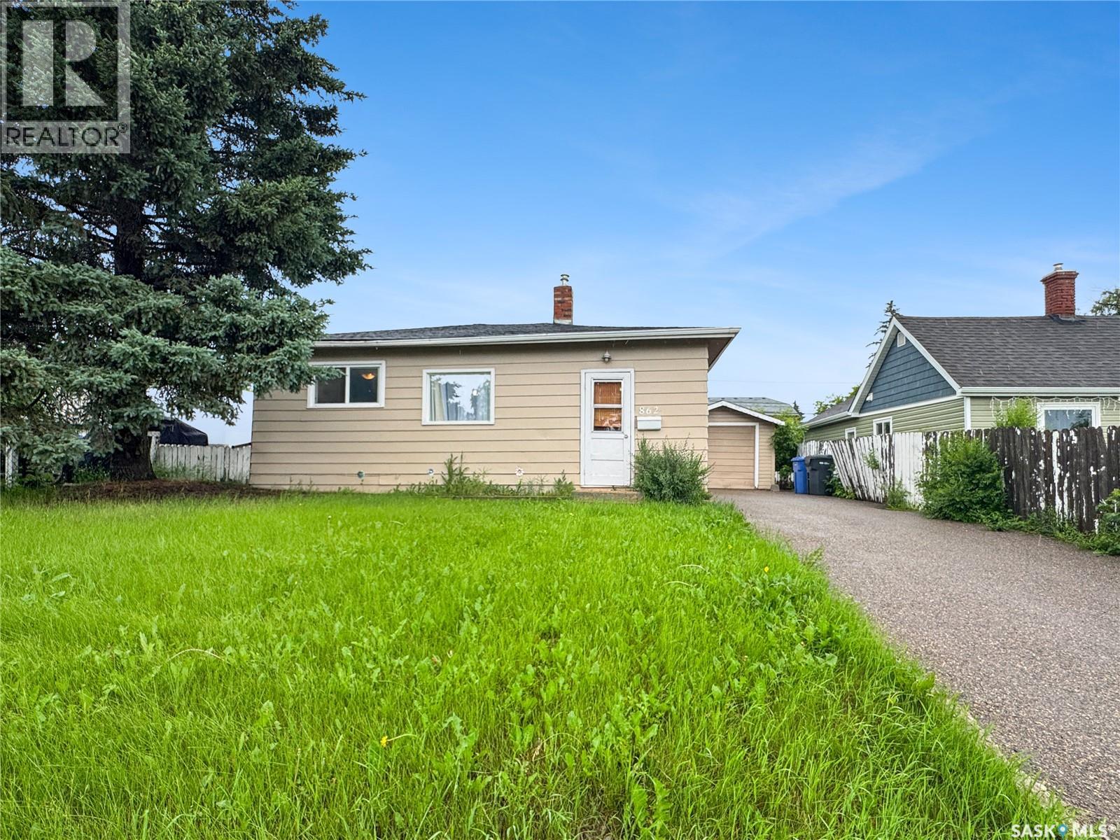 862 109th STREET, North Battleford, Saskatchewan