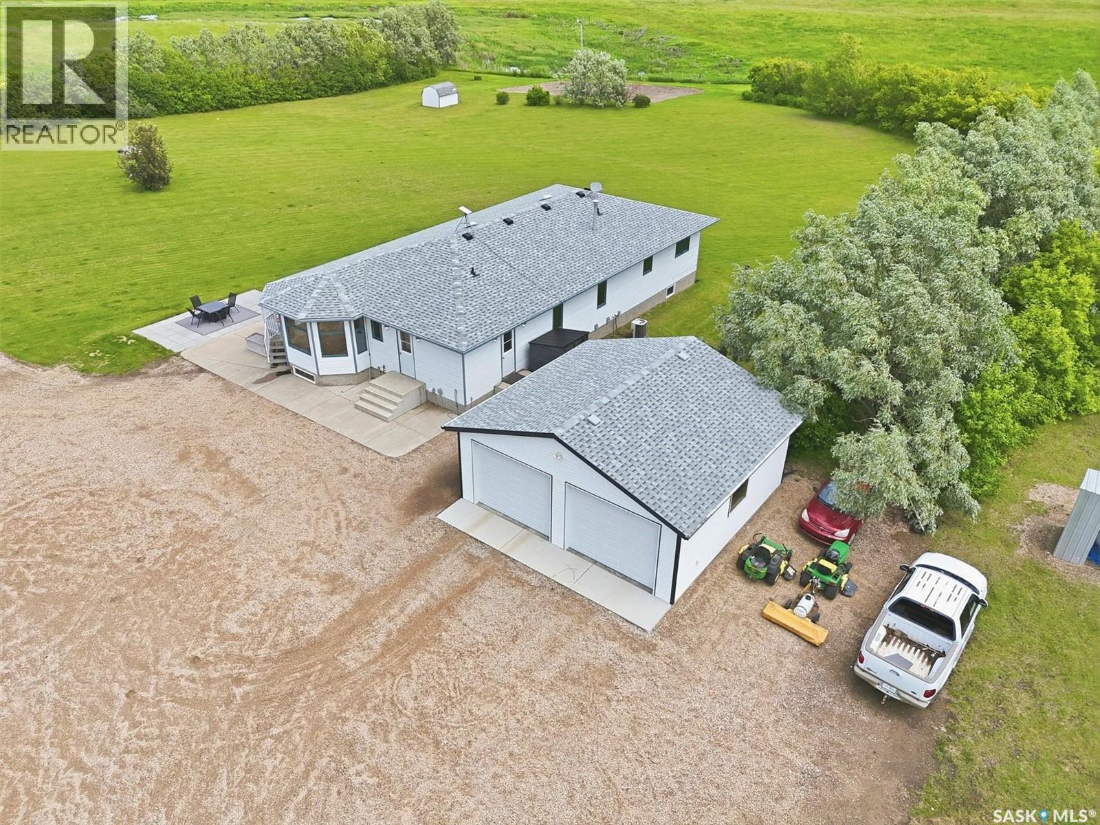 17515 Highway 5 Acreage, Aberdeen Rm No. 373, Saskatchewan  S7A 0A9 - Photo 2 - SK041545