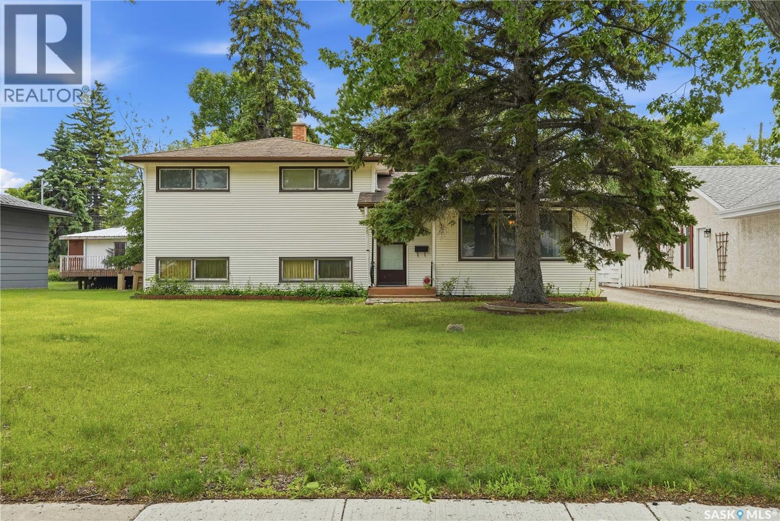 3815 Hill AVENUE, Regina, Saskatchewan