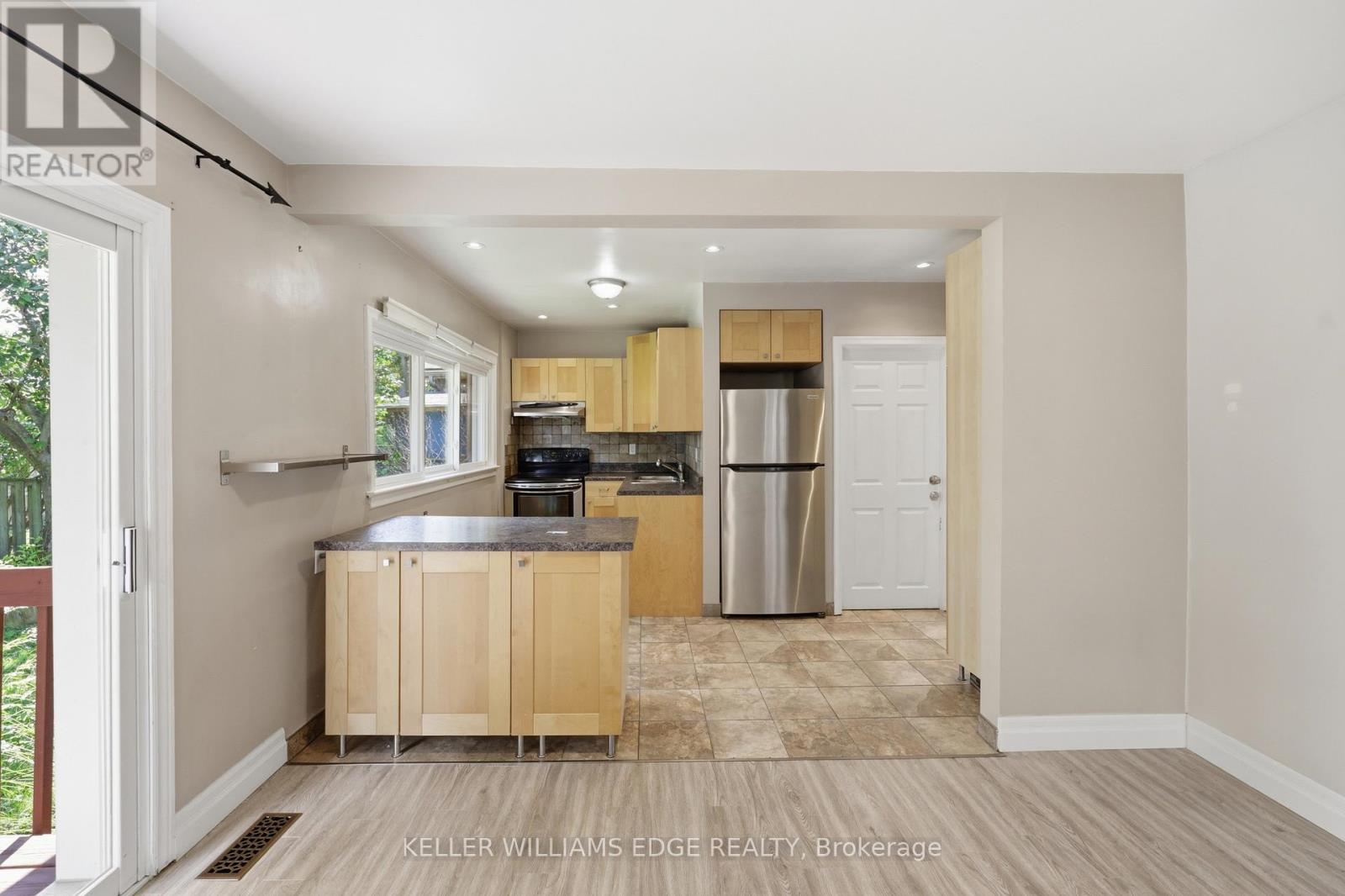 21 Sheridan Lane, Hamilton, Ontario  L8S 2N3 - Photo 7 - X13452070