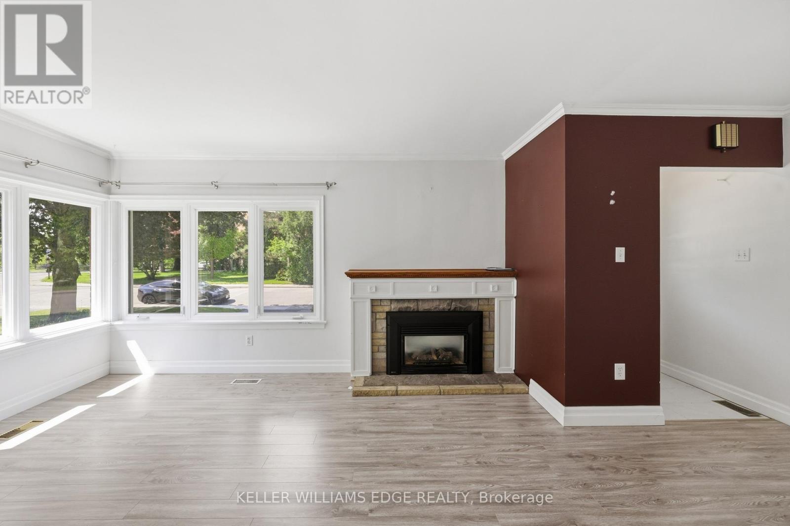 21 Sheridan Lane, Hamilton, Ontario  L8S 2N3 - Photo 3 - X13452070