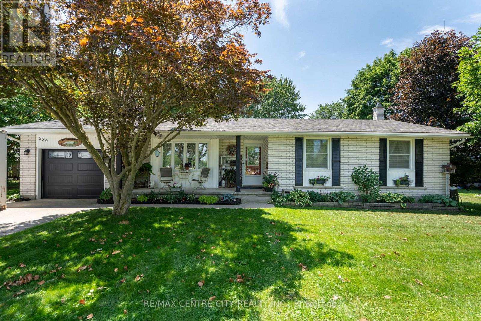580 Albert Street, Strathroy-Caradoc, Ontario  N7G 1W9 - Photo 1 - X13526804