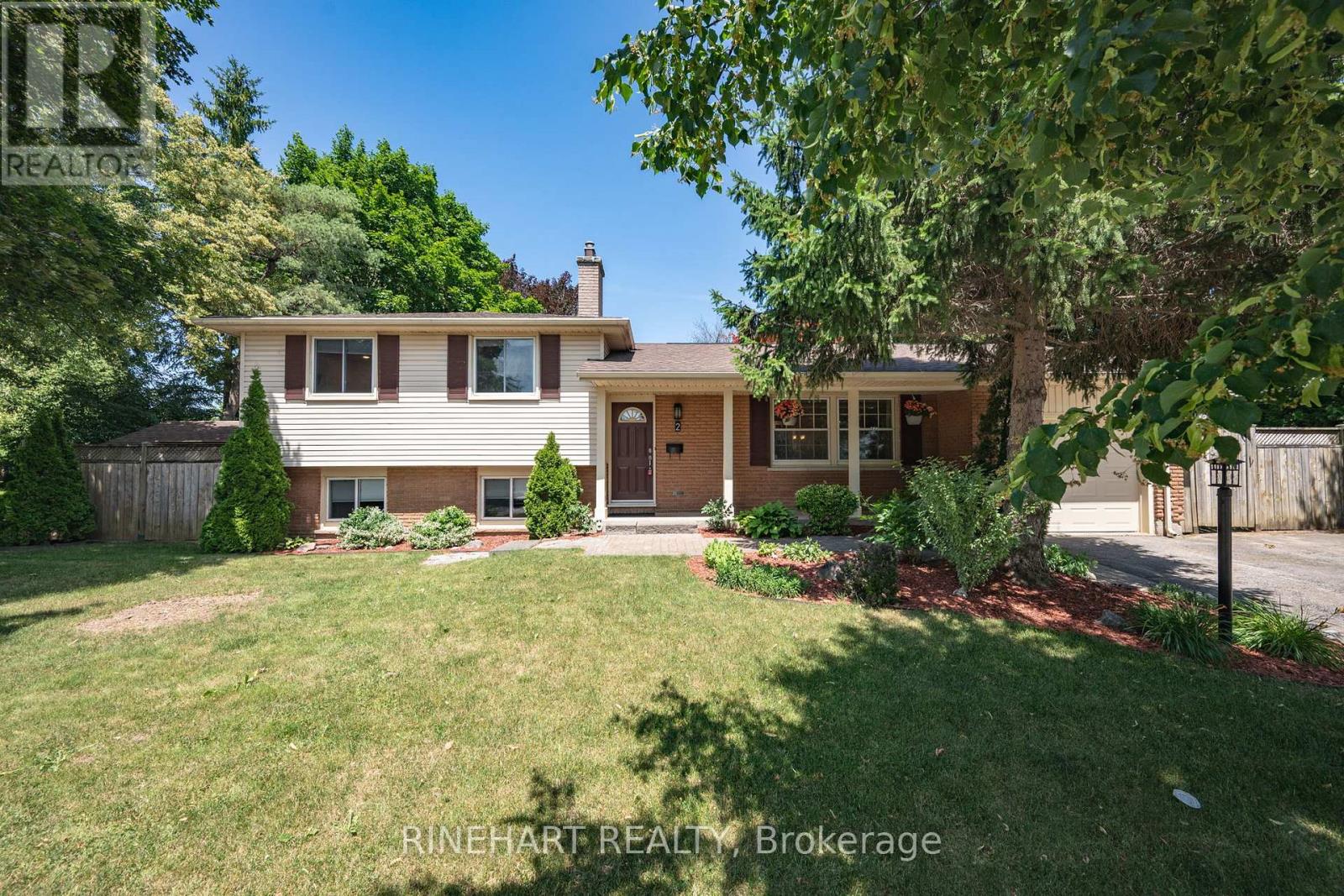 2 Lloyd Manor Crescent, London North, Ontario  N6H 3Z3 - Photo 1 - X13526880