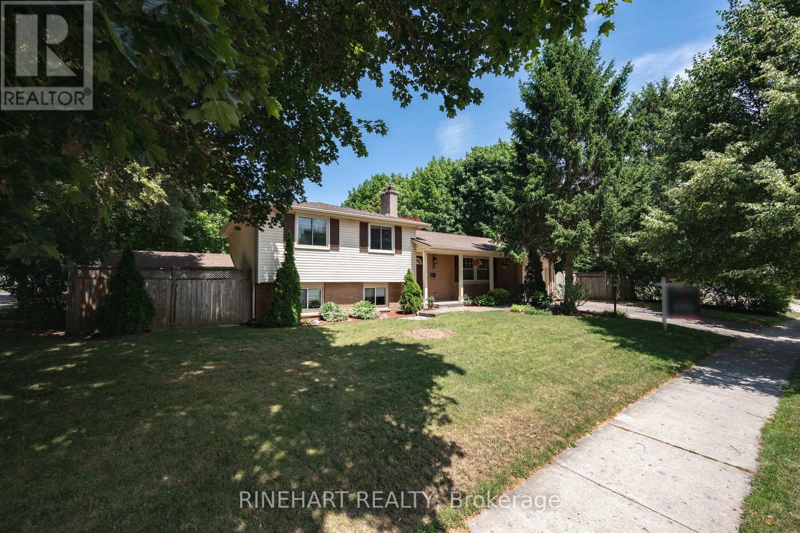 2 Lloyd Manor Crescent, London North, Ontario  N6H 3Z3 - Photo 3 - X13526880