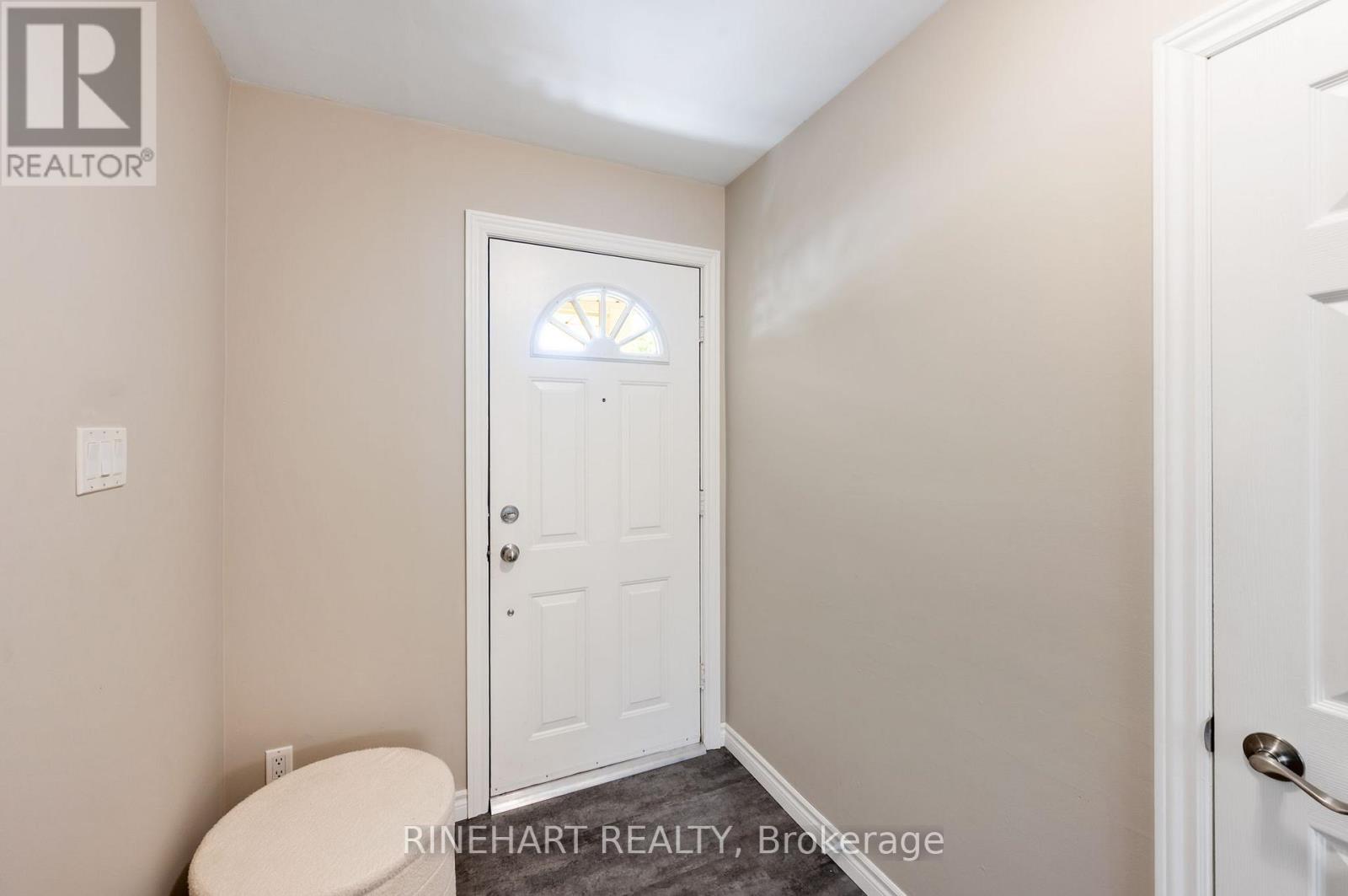 2 Lloyd Manor Crescent, London North, Ontario  N6H 3Z3 - Photo 5 - X13526880