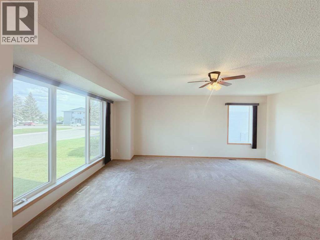 105 Aspen Way, Vulcan, Alberta  T0L 2B0 - Photo 2 - A2279104