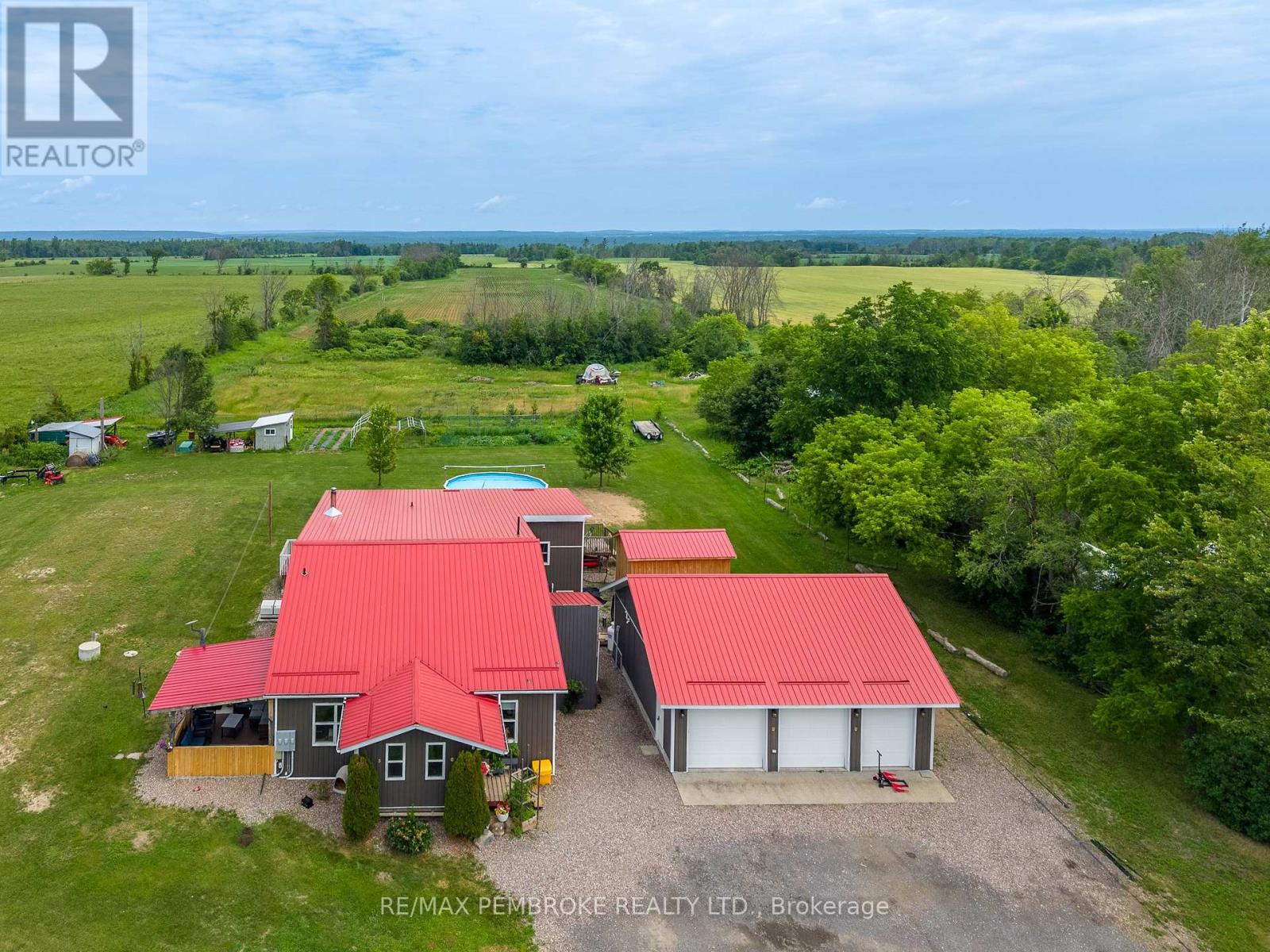1890 Queensline Road, Whitewater Region, Ontario  K0J 1V0 - Photo 2 - X13526736