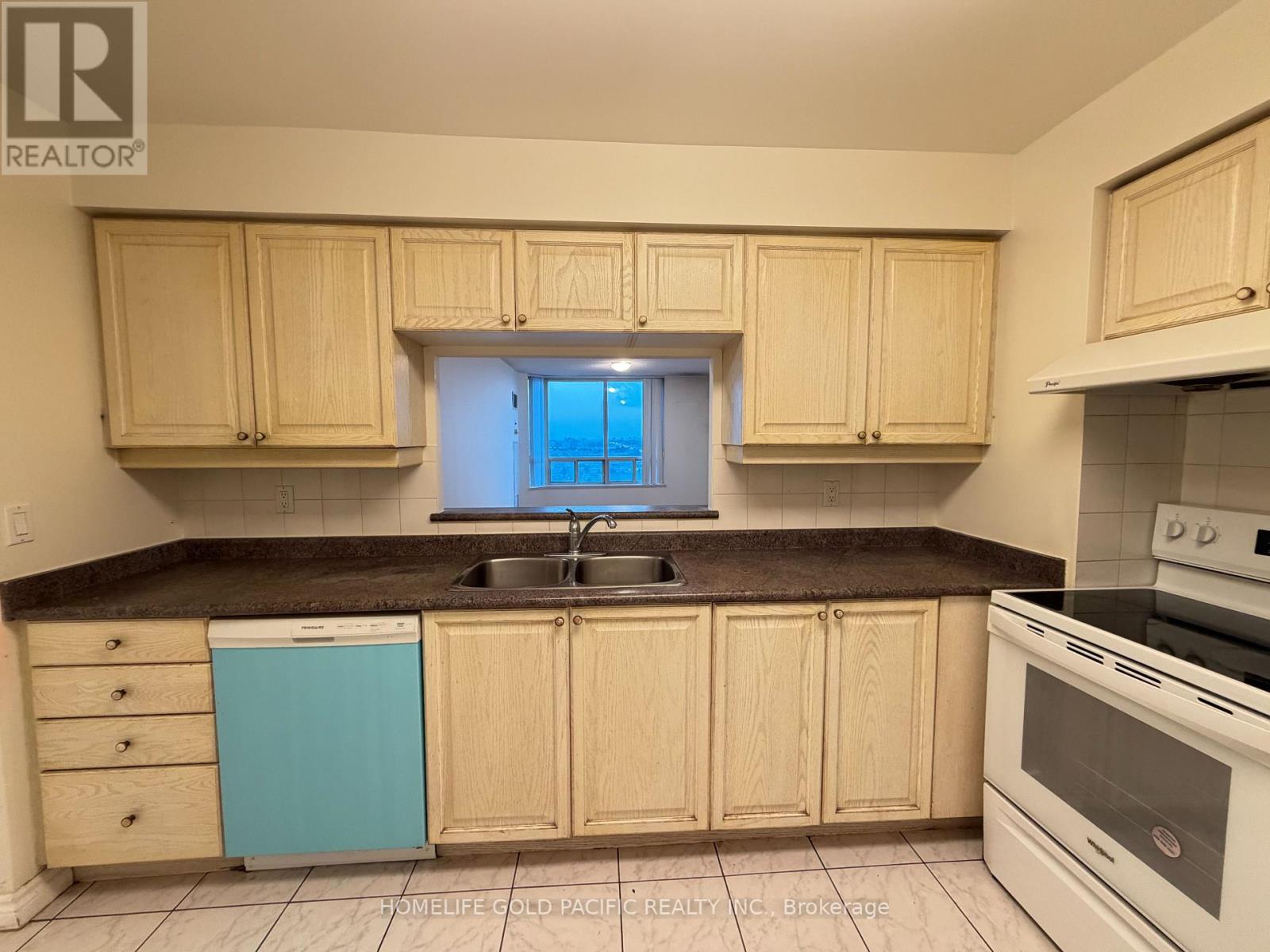 2522 - 68 CORPORATE DRIVE - Photo 7