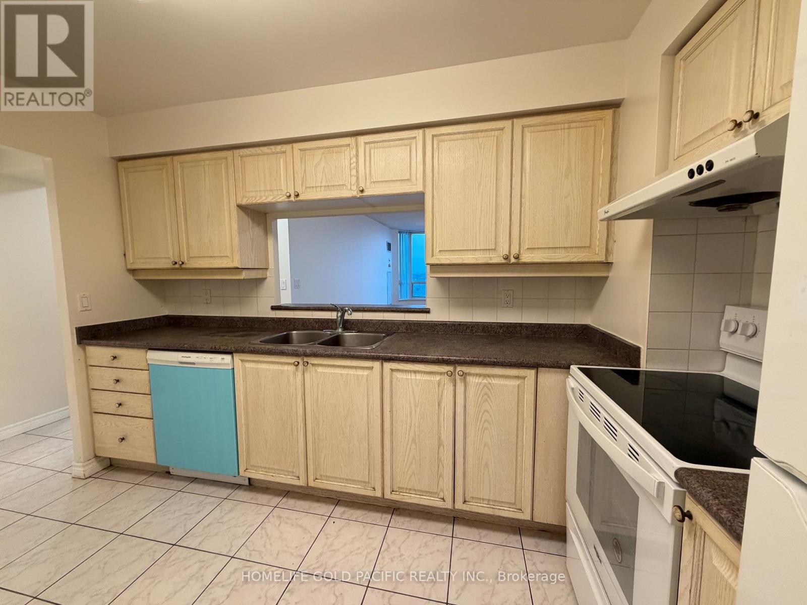 2522 - 68 CORPORATE DRIVE - Photo 8