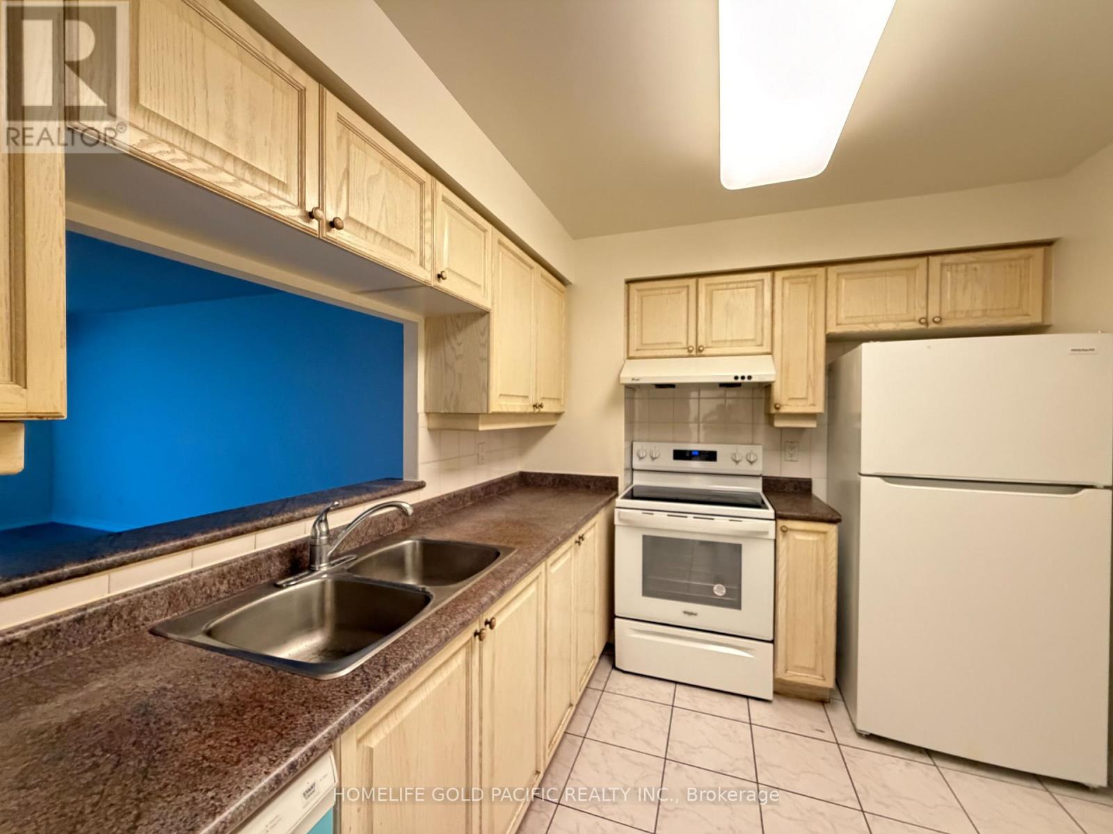 2522 - 68 CORPORATE DRIVE - Photo 3