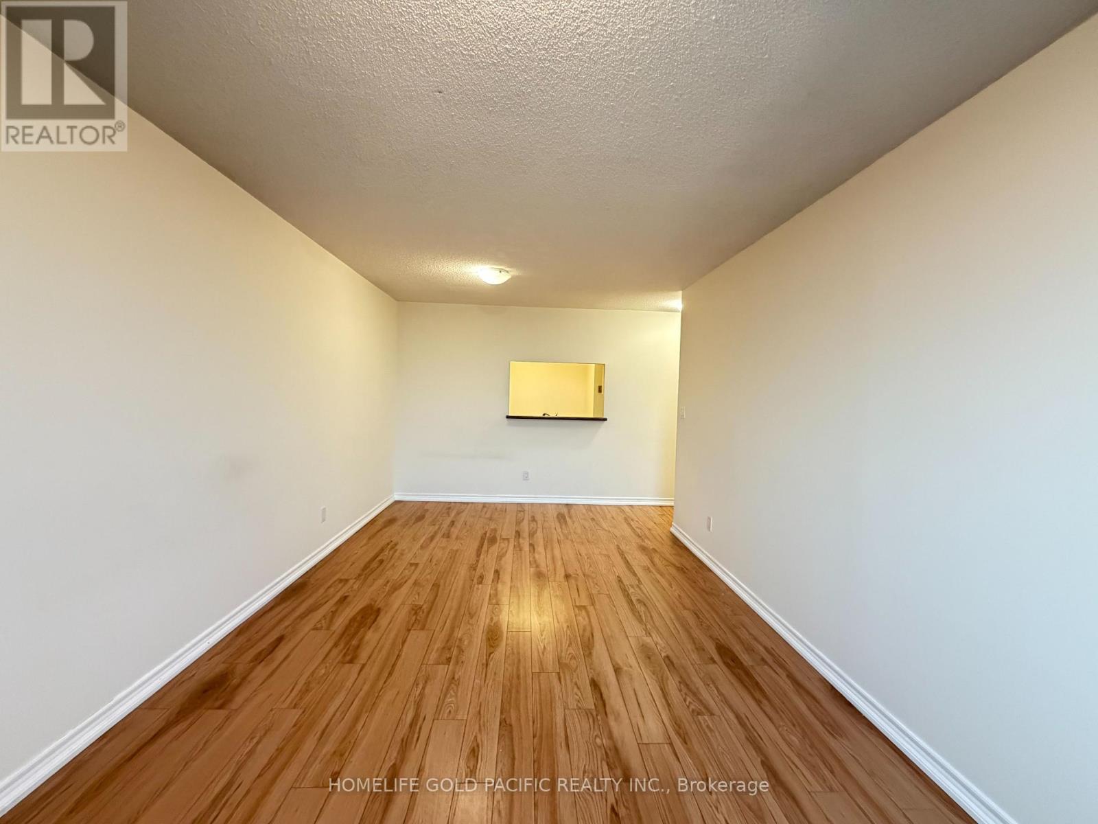 2522 - 68 CORPORATE DRIVE - Photo 5
