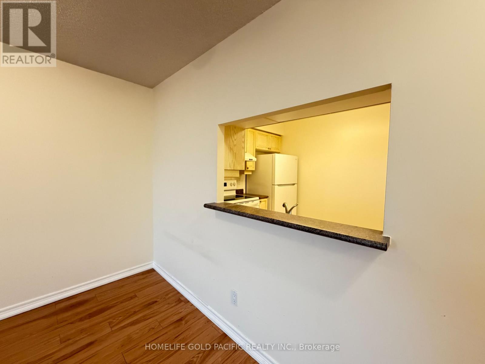 2522 - 68 CORPORATE DRIVE - Photo 6