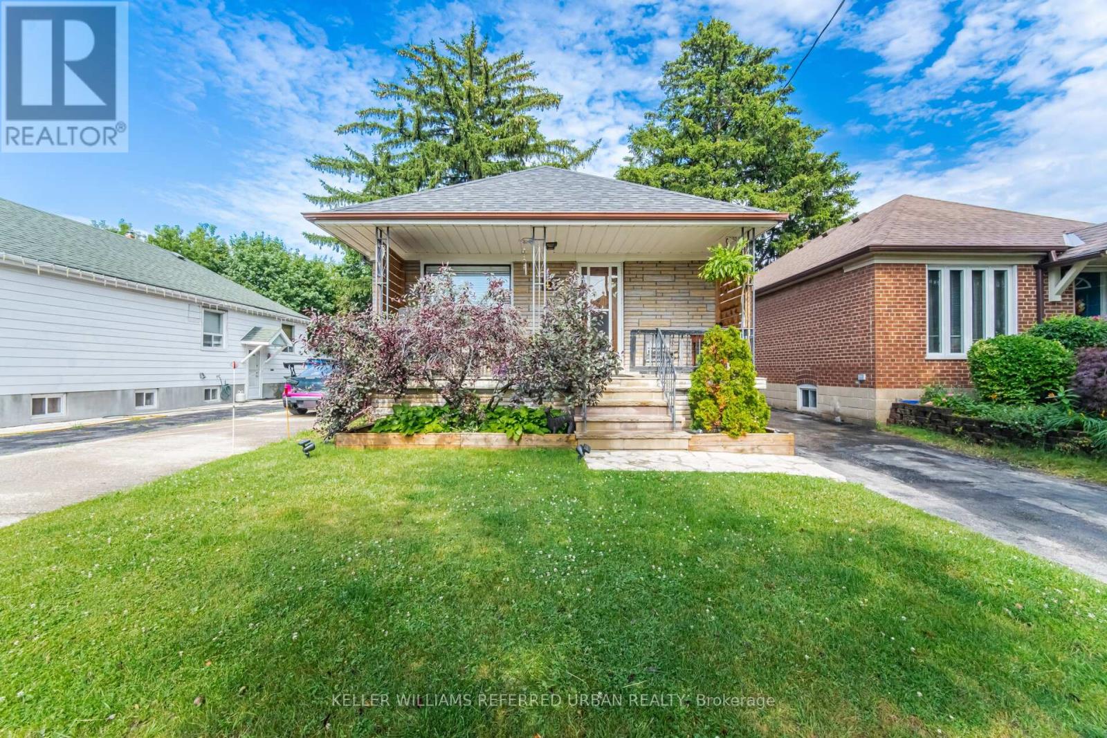 41 PARKER AVENUE, Toronto (Stonegate-Queensway)