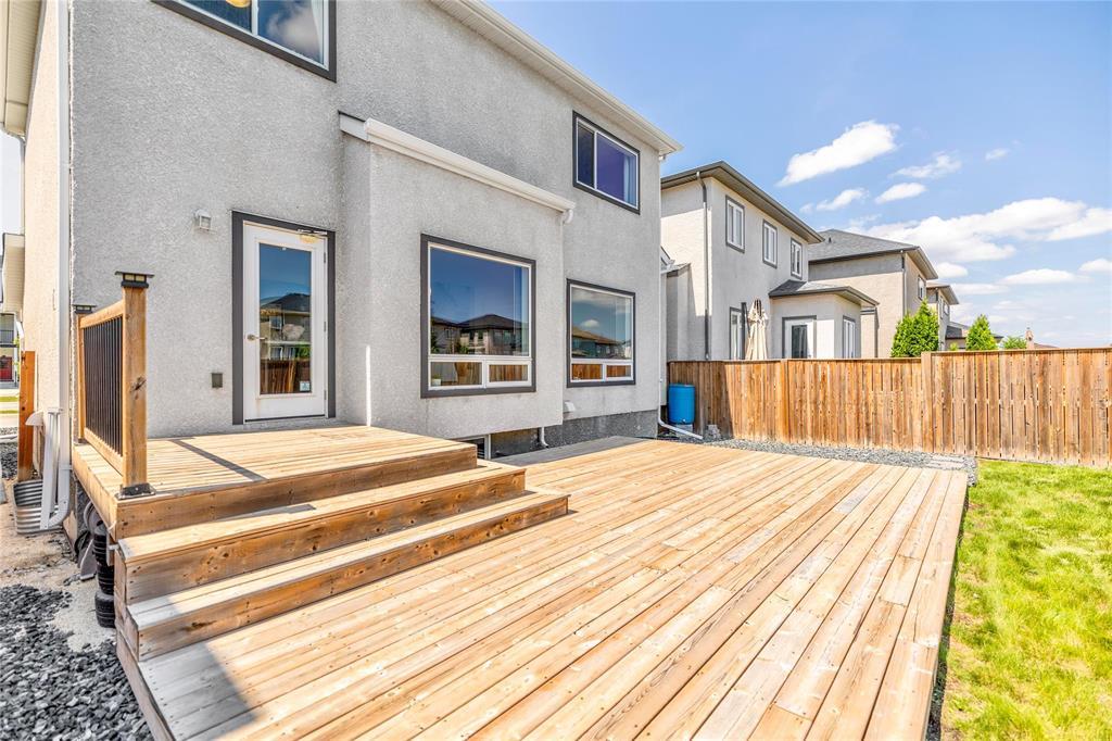 183 Appleford Gate, Winnipeg, Manitoba  R3Y 0S6 - Photo 3 - 202615406