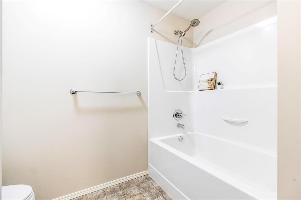 183 Appleford Gate, Winnipeg, Manitoba  R3Y 0S6 - Photo 33 - 202615406