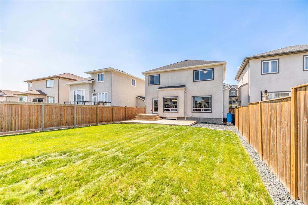 183 Appleford Gate, Winnipeg, Manitoba  R3Y 0S6 - Photo 4 - 202615406