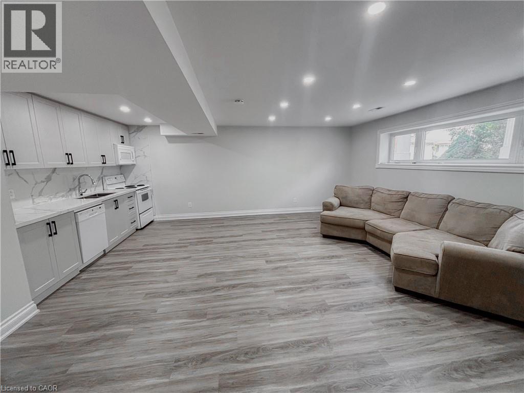 15 Westchester Place Unit# Lower, Kitchener, Ontario  N2B 3M6 - Photo 3 - 40843629