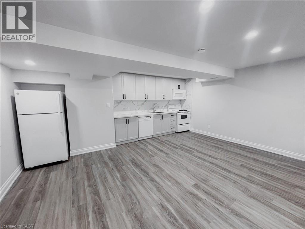 15 Westchester Place Unit# Lower, Kitchener, Ontario  N2B 3M6 - Photo 2 - 40843629