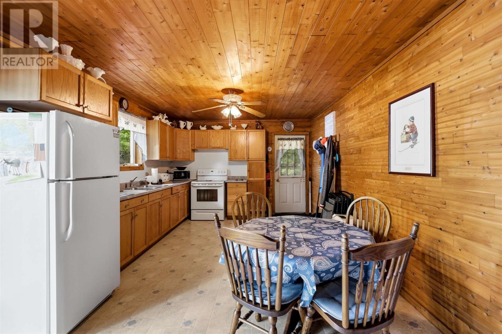 2268 Four Seasons Dr, Goulais River, Ontario  P0S 1E0 - Photo 8 - SM261612