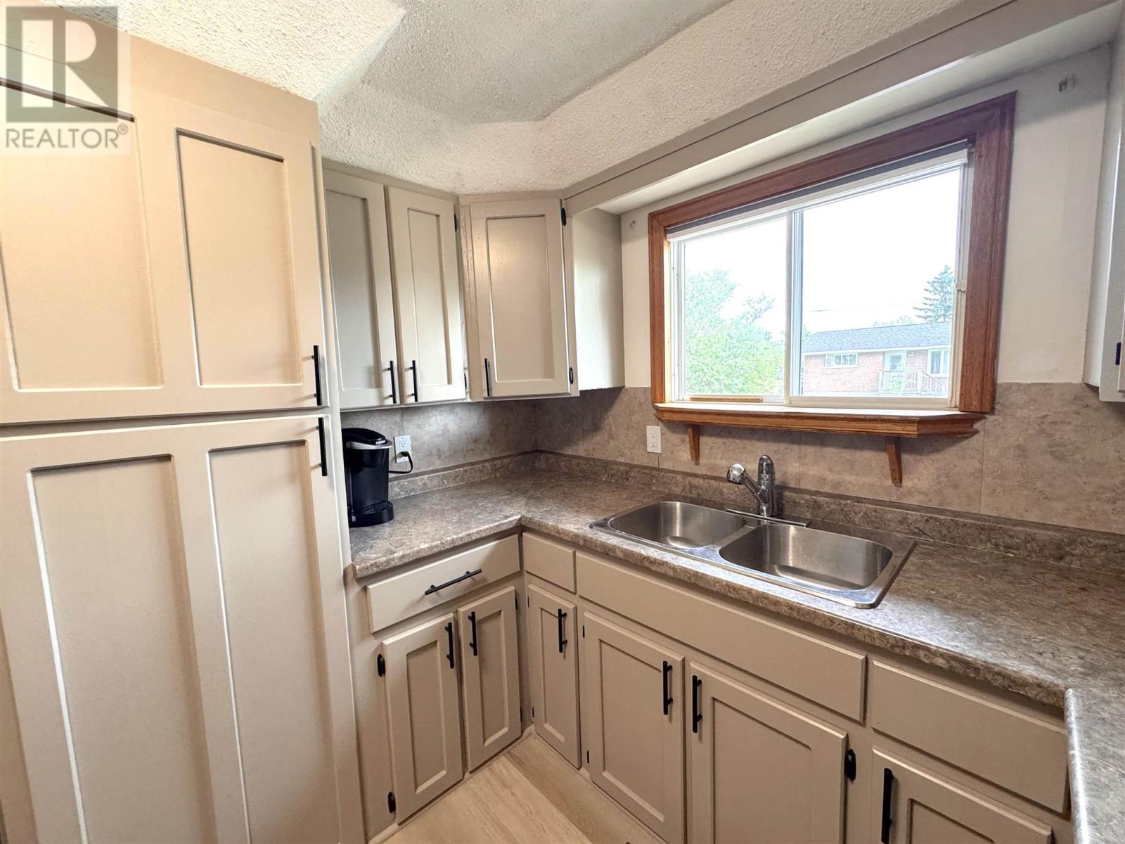 32 Champlain St, Sault Ste. Marie, Ontario  P6B 3T7 - Photo 17 - SM261708