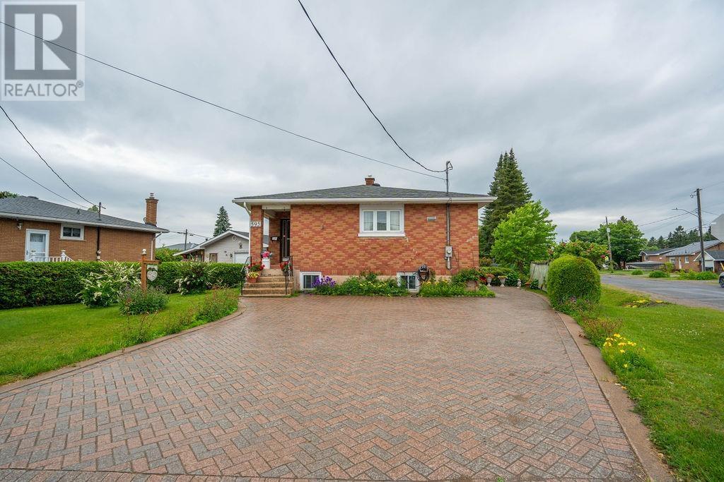 595 Korah Rd, Sault Ste. Marie, Ontario  P6C 4J6 - Photo 3 - SM261717