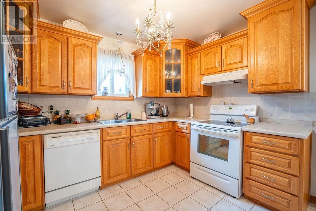 595 Korah Rd, Sault Ste. Marie, Ontario  P6C 4J6 - Photo 11 - SM261717