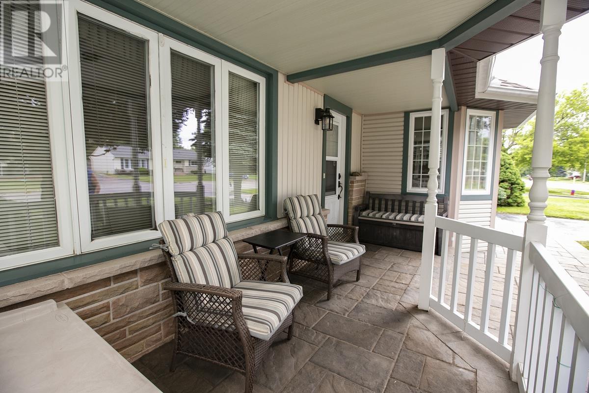 114 Promenade Dr, Sault Ste. Marie, Ontario  P6B 5J6 - Photo 5 - SM261722
