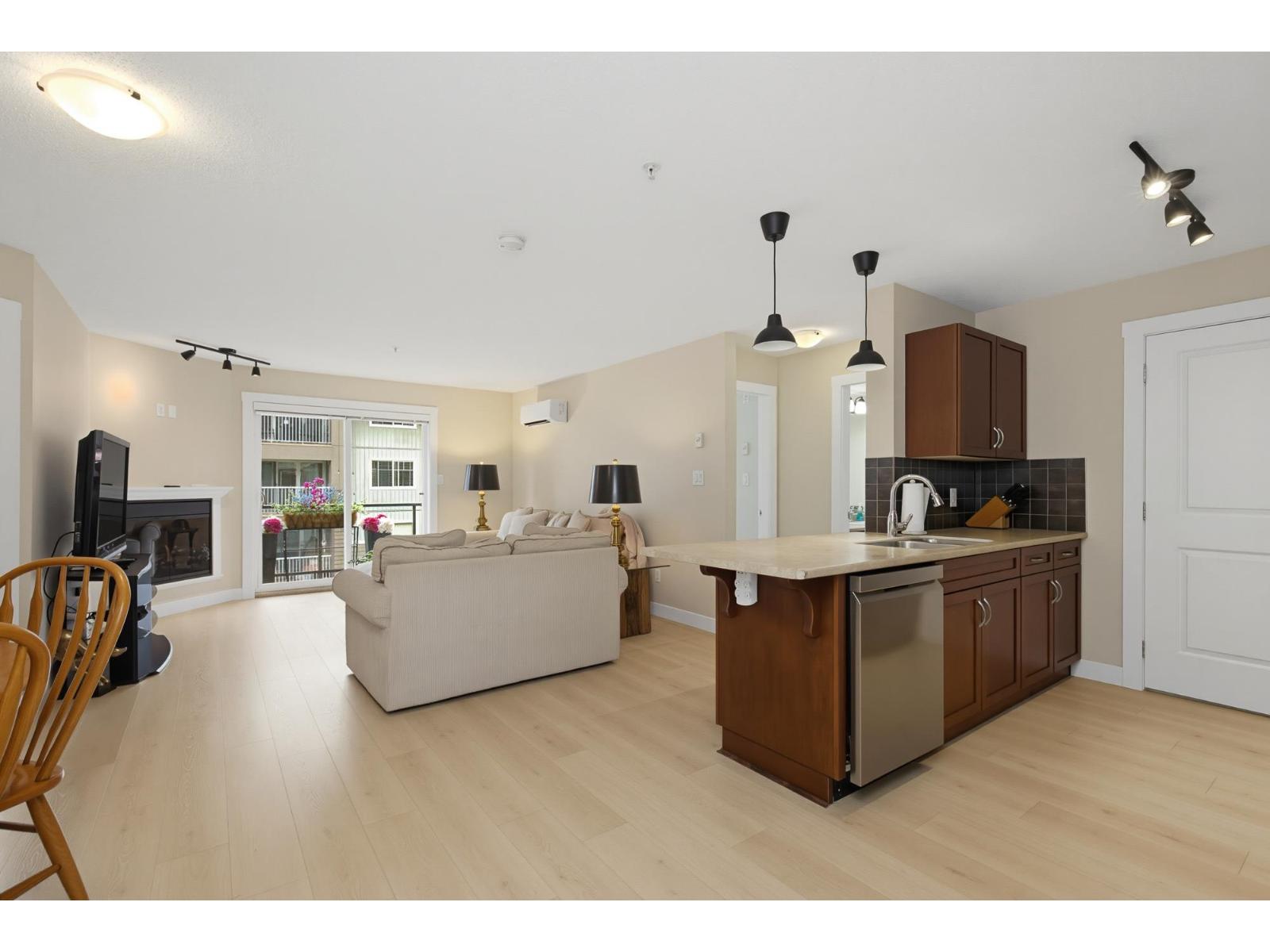 306 2038 Sandalwood Crescent, Abbotsford, British Columbia  V2S 3H6 - Photo 3 - R3140924