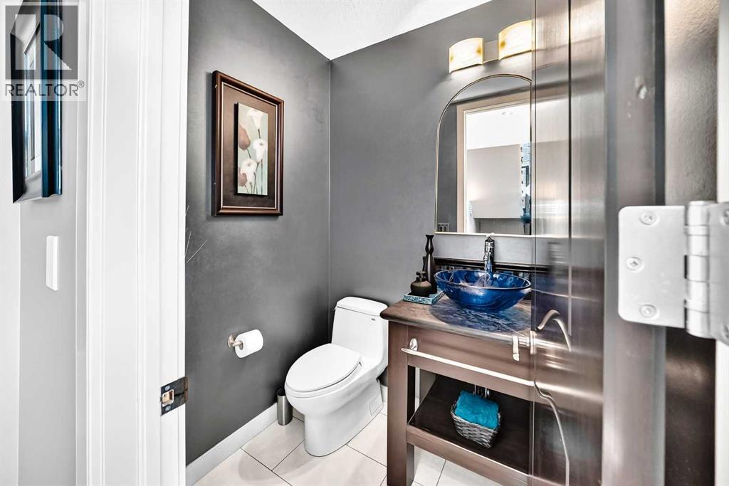 423 Rocky Ridge Drive NW, Calgary, Alberta  T3G 5C2 - Photo 19 - A2323190