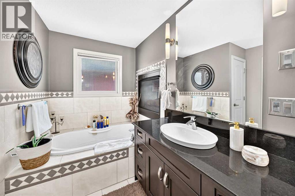 423 Rocky Ridge Drive NW, Calgary, Alberta  T3G 5C2 - Photo 40 - A2323190