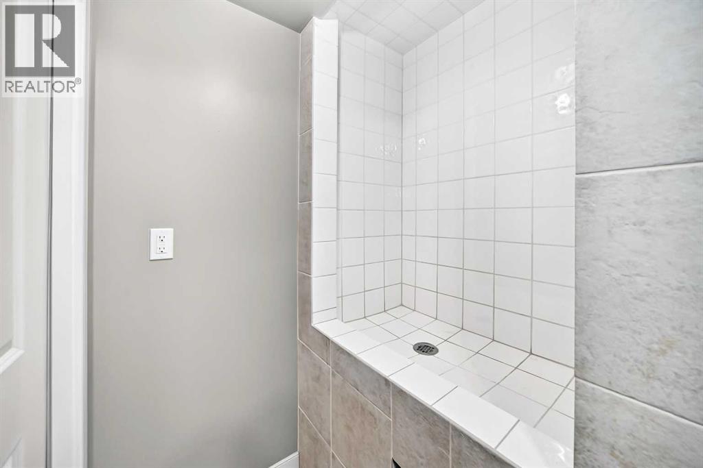 423 Rocky Ridge Drive NW, Calgary, Alberta  T3G 5C2 - Photo 42 - A2323190
