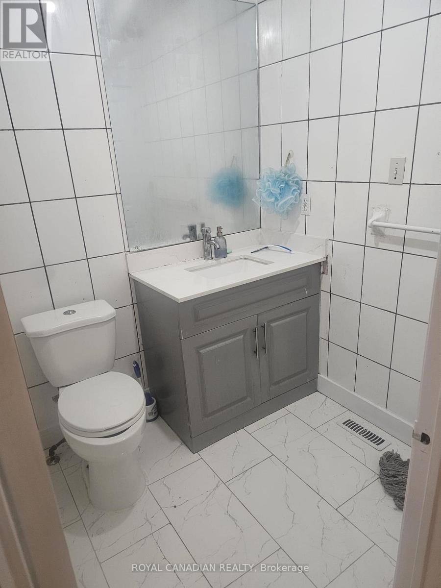 112 Lauraglen Crescent, Brampton, Ontario  L6Y 5A3 - Photo 14 - W13521628