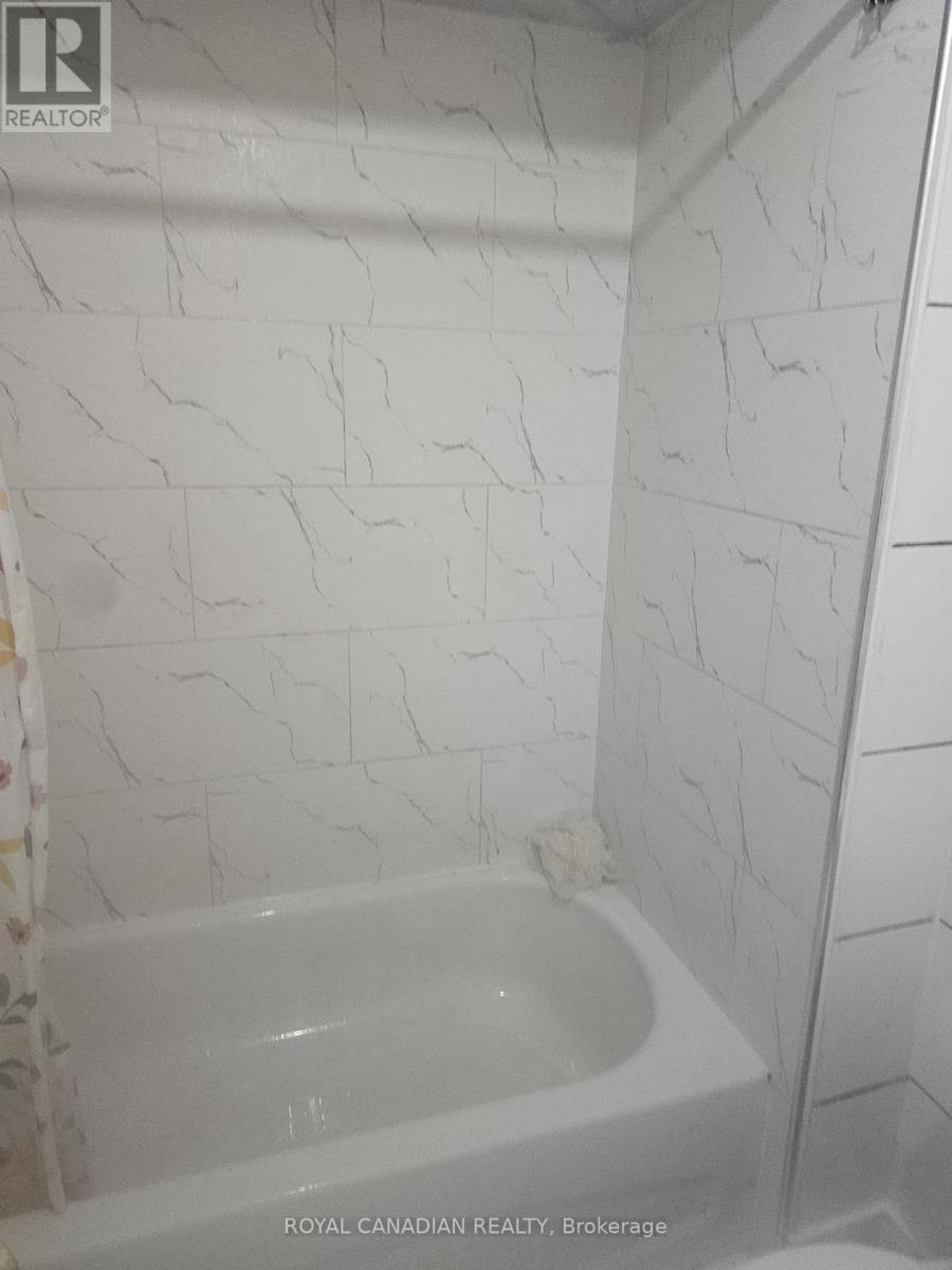 112 Lauraglen Crescent, Brampton, Ontario  L6Y 5A3 - Photo 18 - W13521628