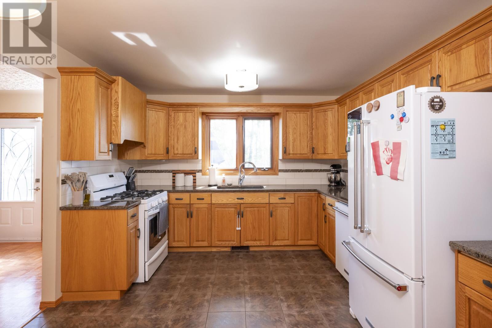 107 Sapphire Dr, Thunder Bay, Ontario  P7G 1A8 - Photo 14 - TB2601797