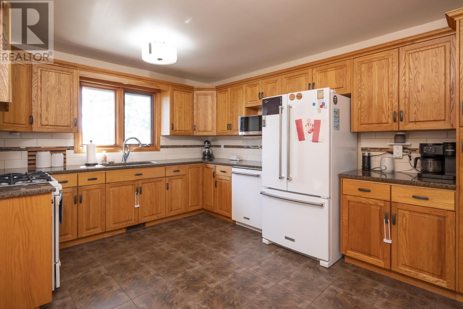 107 Sapphire Dr, Thunder Bay, Ontario  P7G 1A8 - Photo 15 - TB2601797
